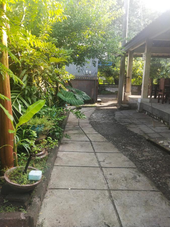 Santa Fe Homestay & Warong Amed Extérieur photo